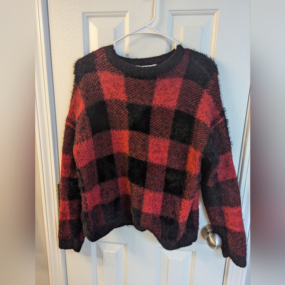 Time and tru red black buffalo plaid crew neck fuzzy Sherpa teddy Sweater long